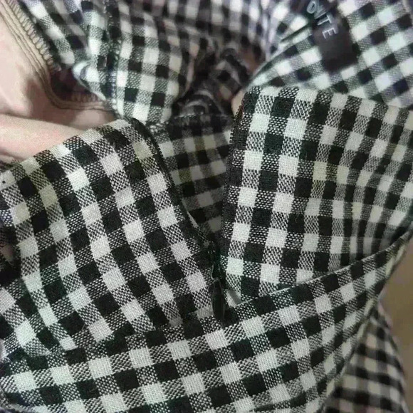 DYNAMITE | Women's Black/White Checkered High Waisted Linen Shorts - Picture 6 of 6